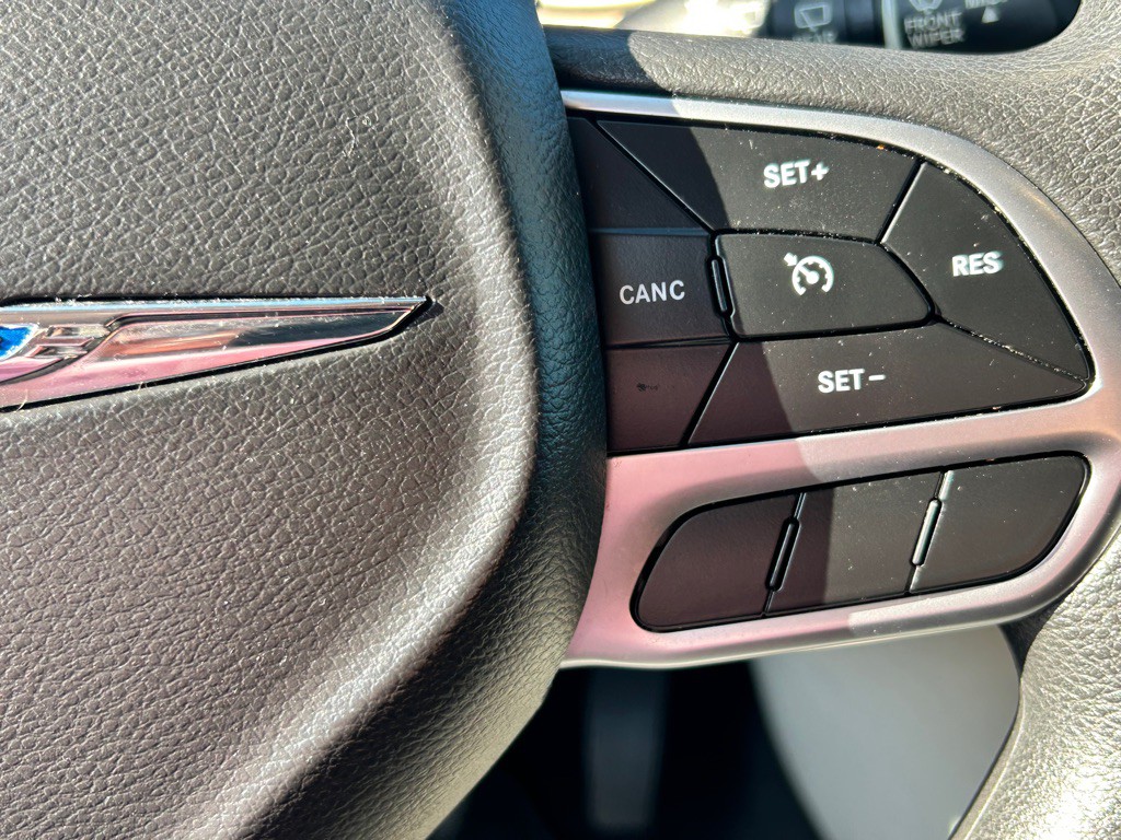2018 Chrysler Pacifica Image 13