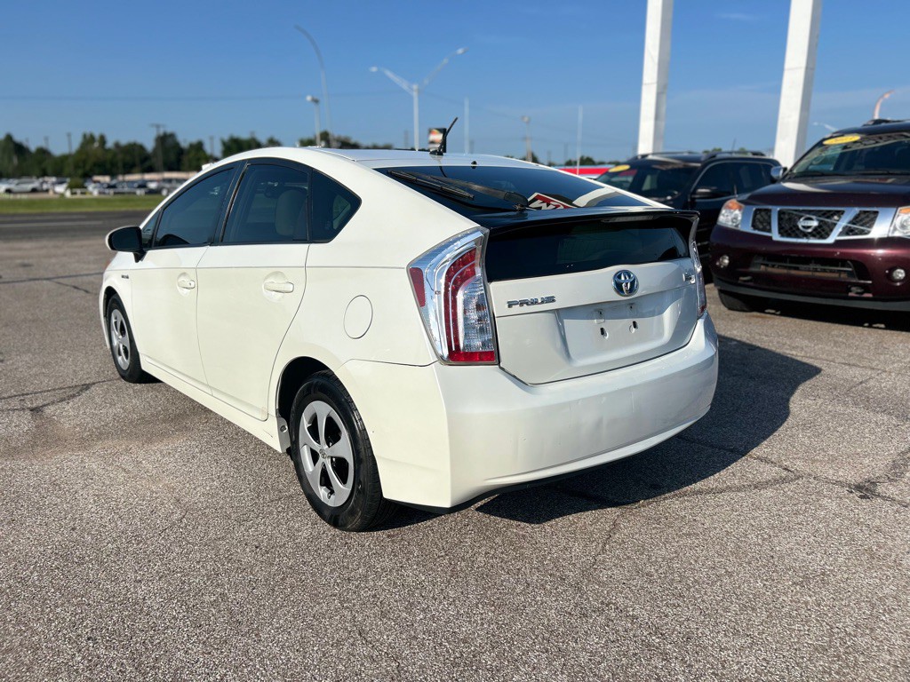 2014 Toyota Prius Image 5