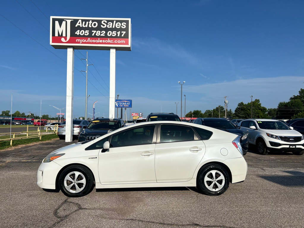 2014 Toyota Prius Image 8