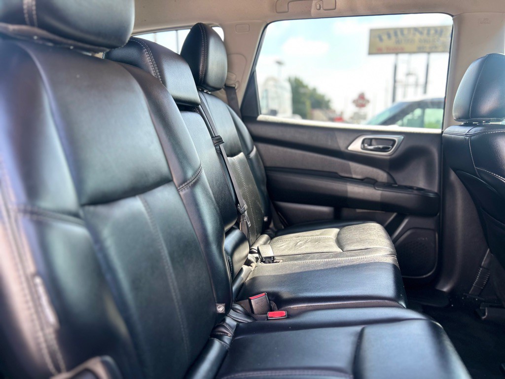 2019 Nissan Pathfinder Image 18