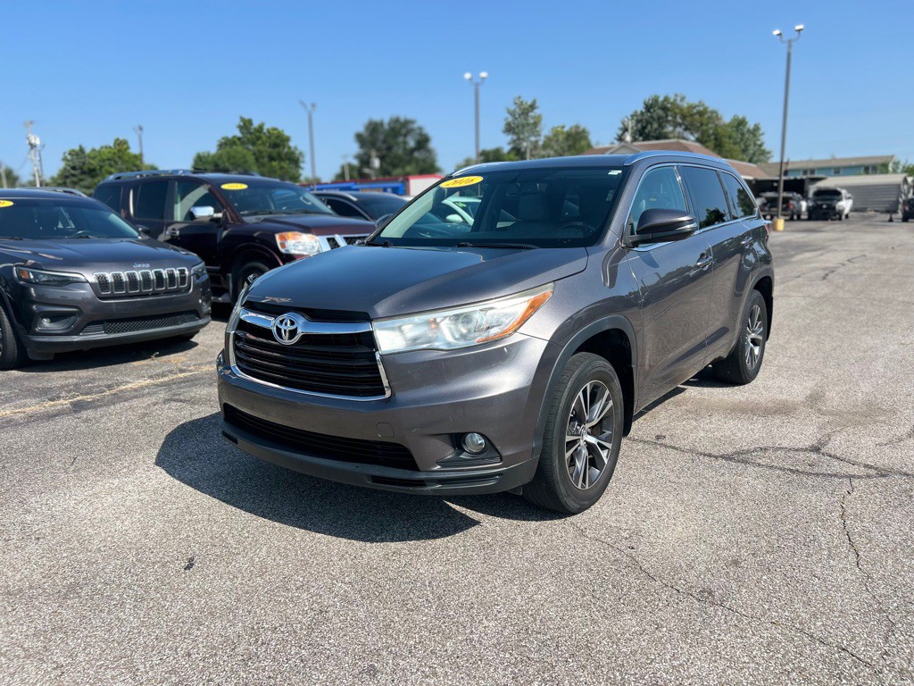 2016 Toyota Highlander Image 1