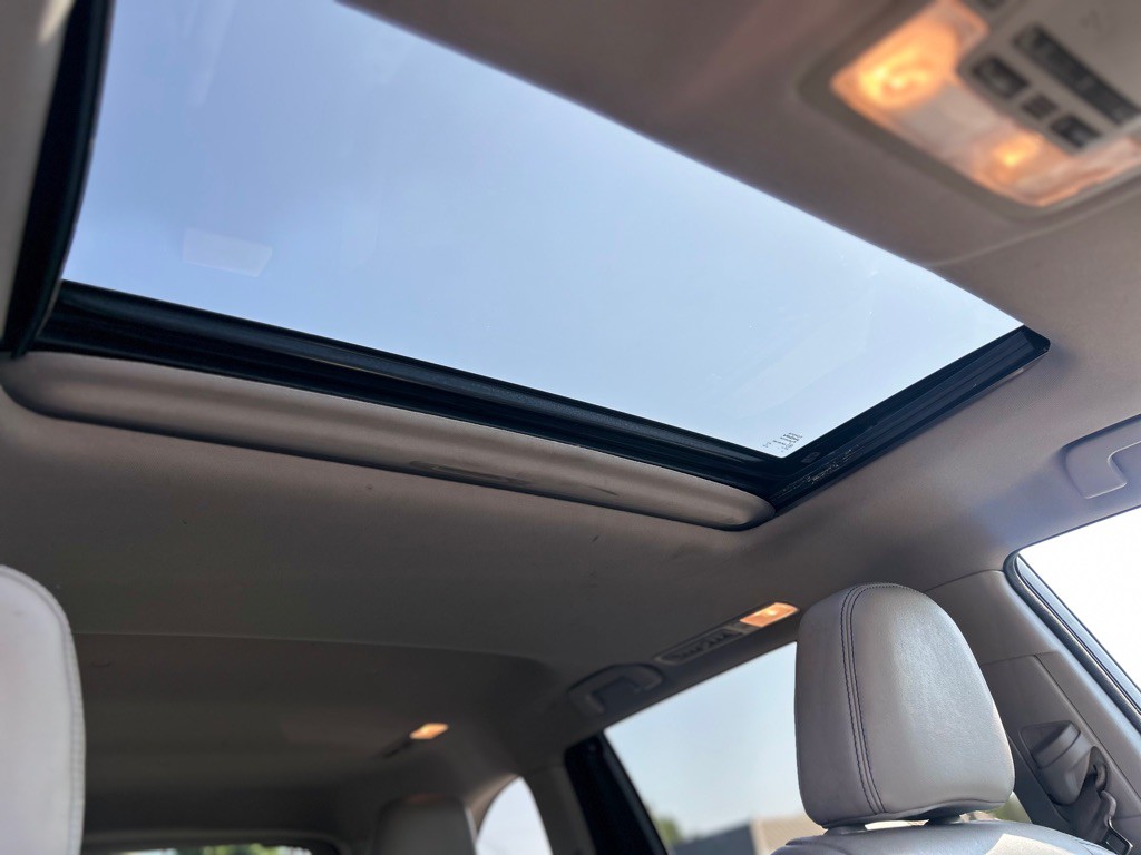 2016 Toyota Highlander Image 21