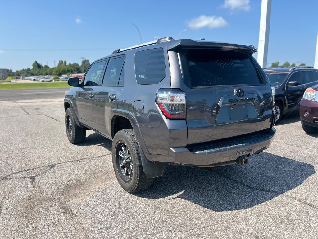 2016 Toyota 4Runner Image 5