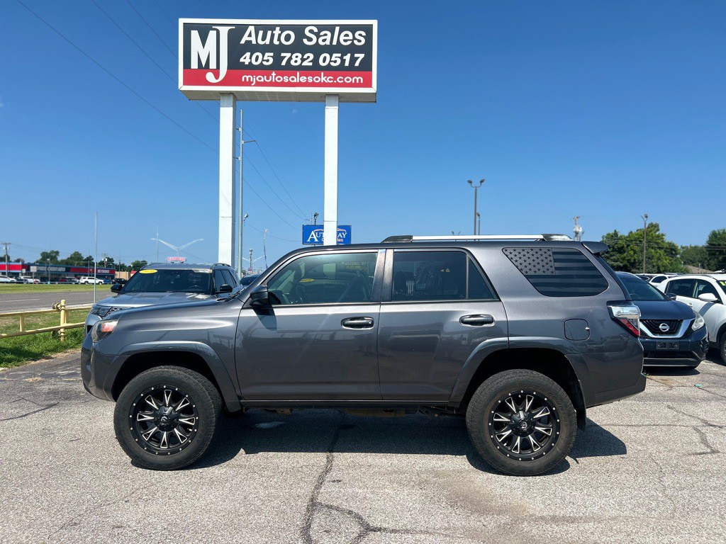 2016 Toyota 4Runner Image 8