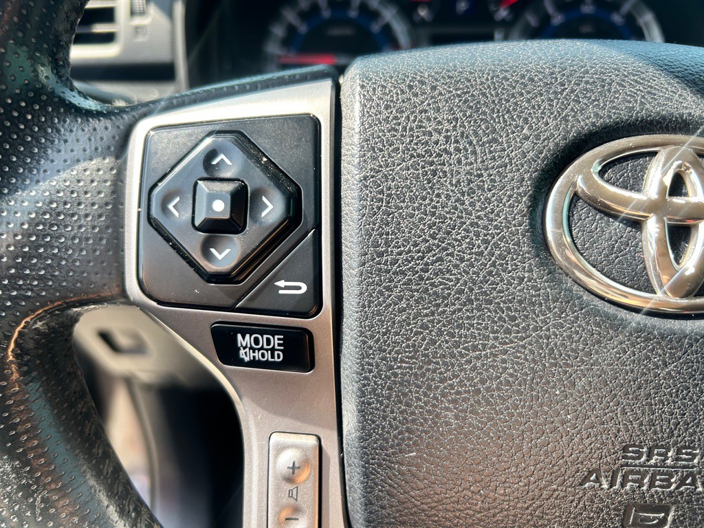 2016 Toyota 4Runner Image 11