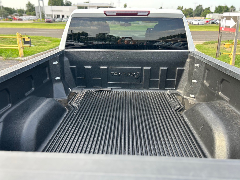 2019 Chevrolet Silverado 1500 Image 6