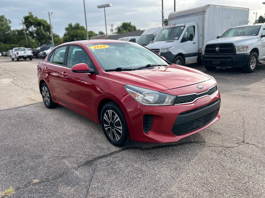 2019 Kia Rio Image 2