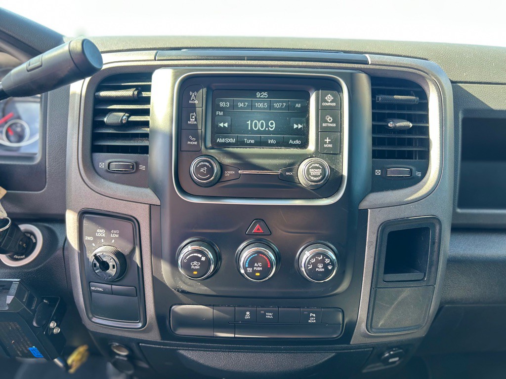 2016 RAM 2500 Image 12