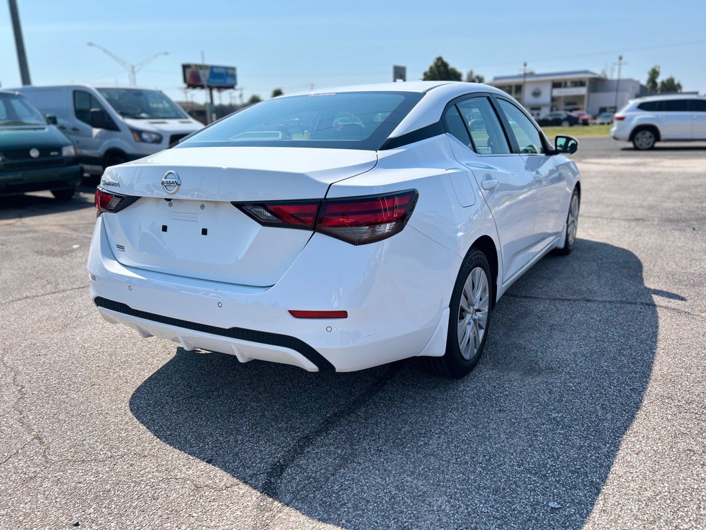 2020 Nissan Sentra Image 4