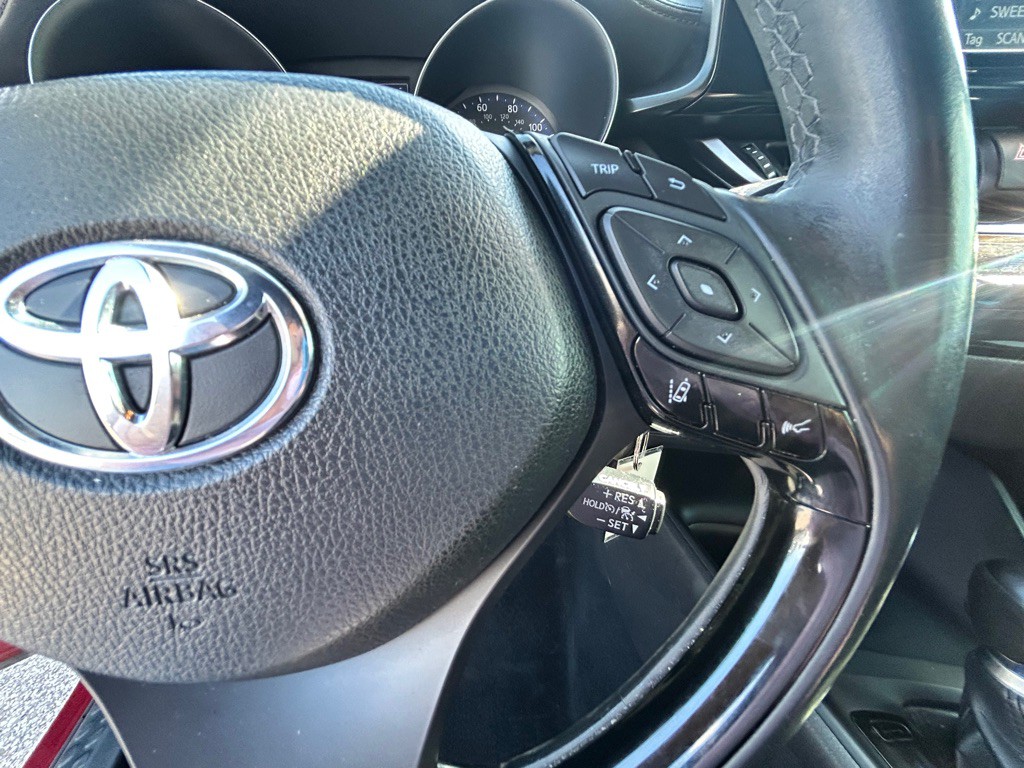 2018 Toyota C-HR Image 12