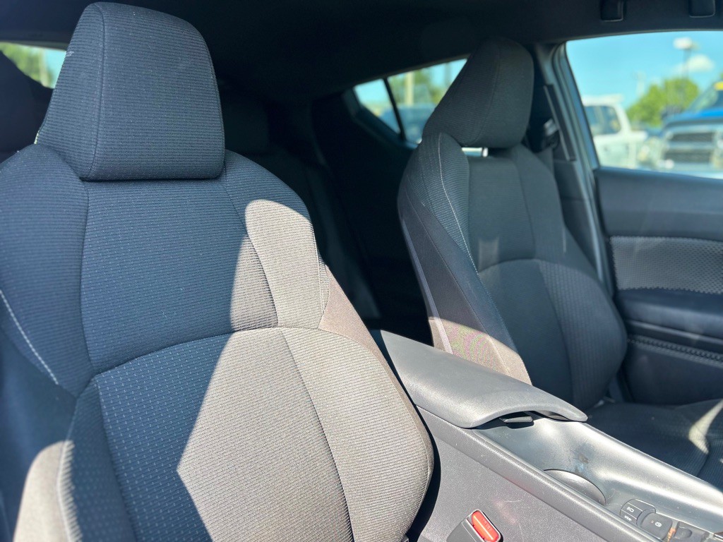 2018 Toyota C-HR Image 18