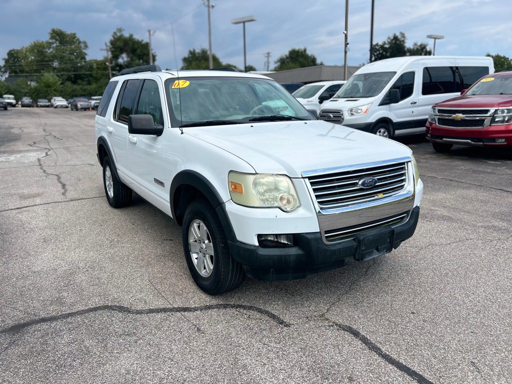2007 Ford Explorer Image 2