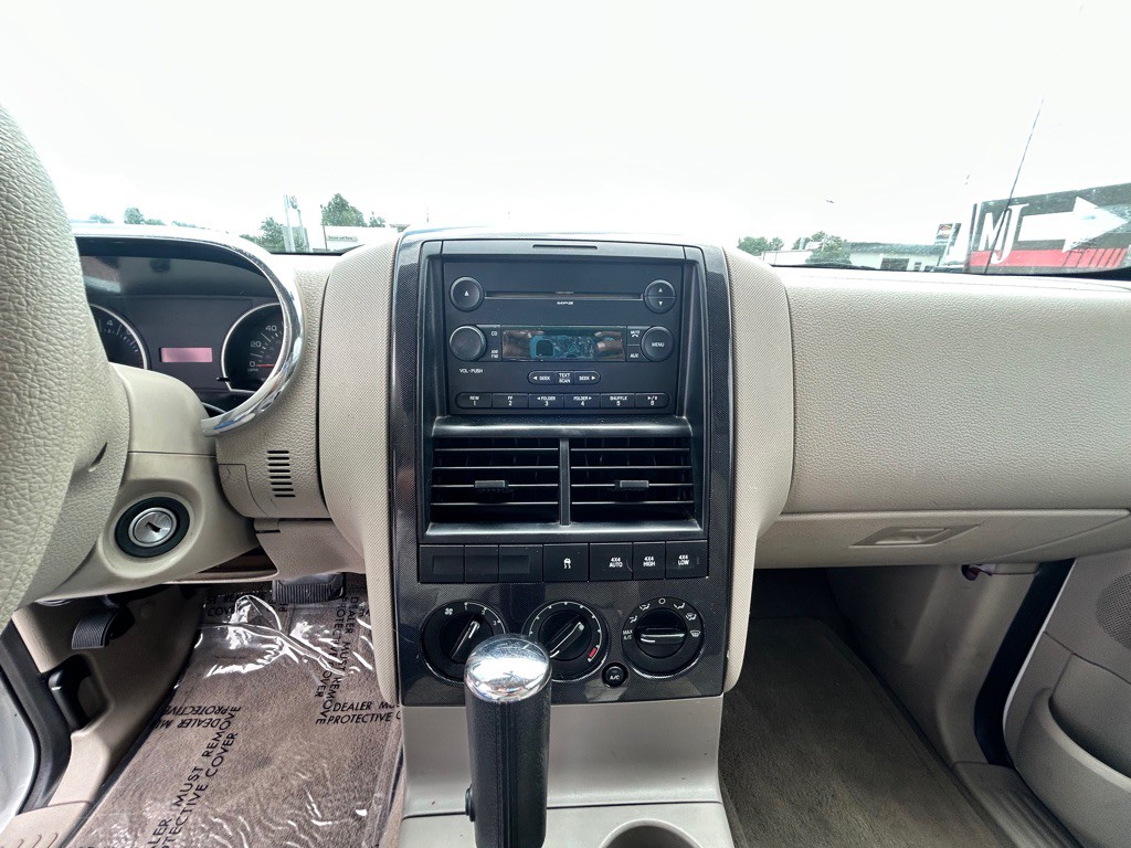 2007 Ford Explorer Image 12