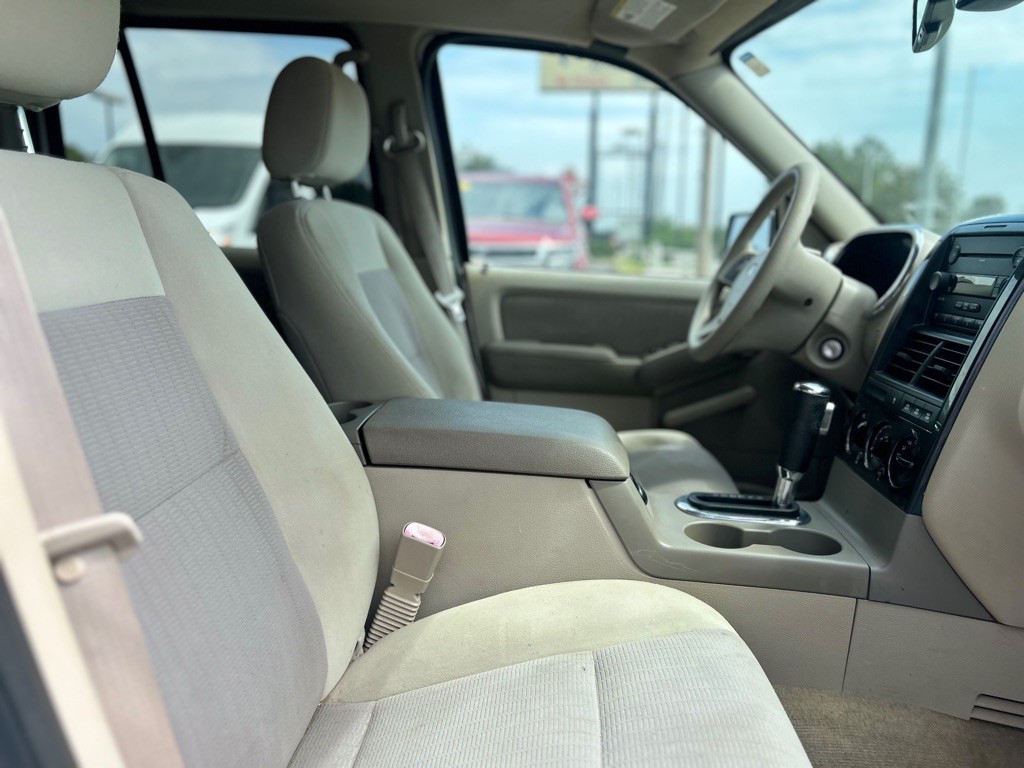 2007 Ford Explorer Image 18
