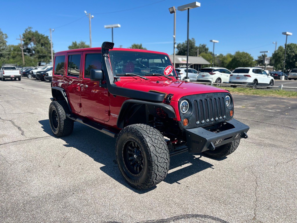 2011 Jeep Wrangler Unlimited Image 2