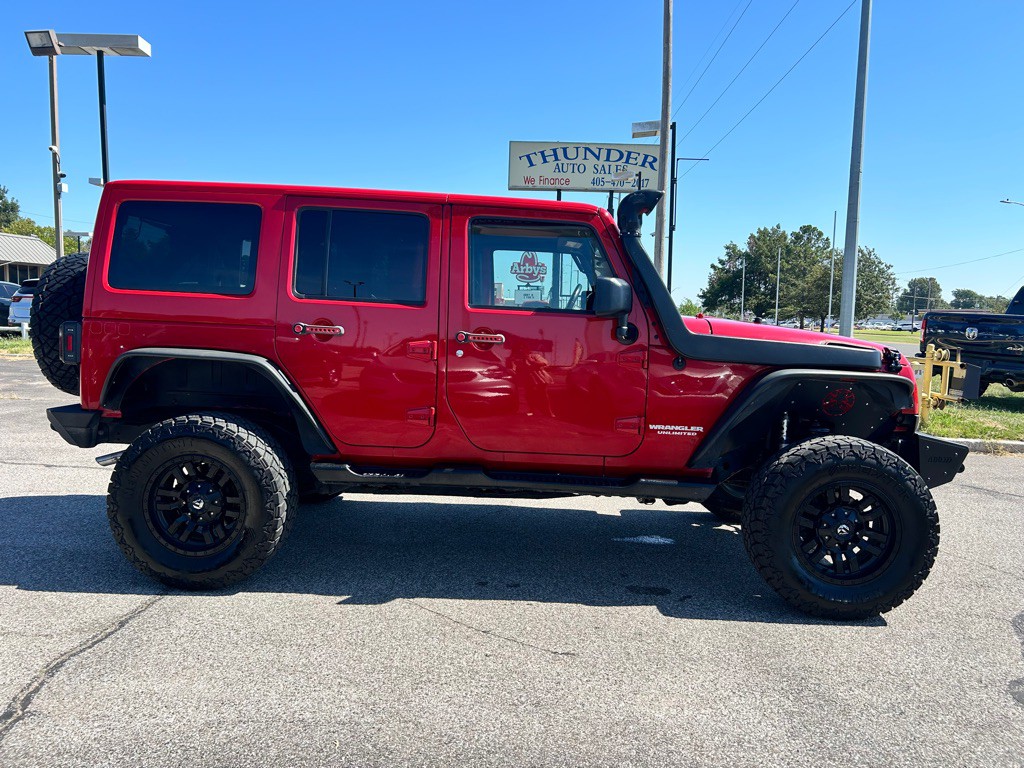 2011 Jeep Wrangler Unlimited Image 7