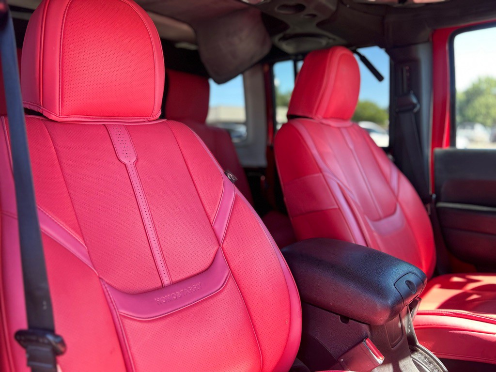 2011 Jeep Wrangler Unlimited Image 11