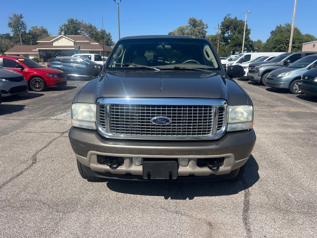2003 Ford Excursion Image 2