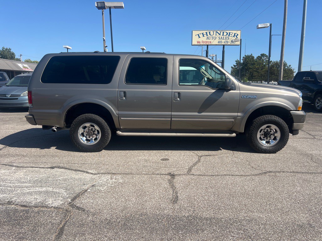 2003 Ford Excursion Image 4