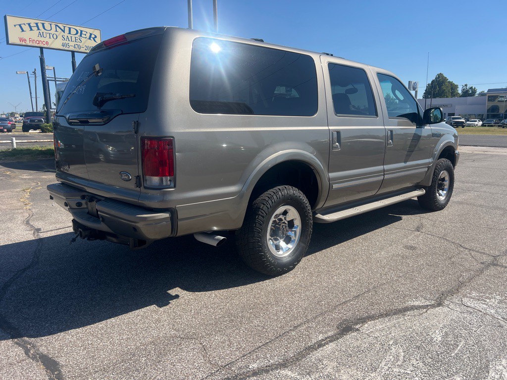 2003 Ford Excursion Image 5