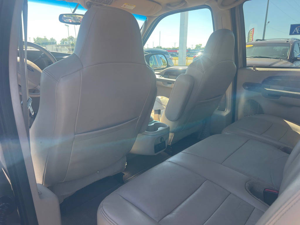 2003 Ford Excursion Image 15