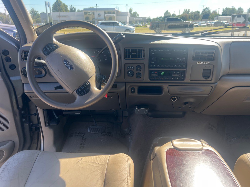 2003 Ford Excursion Image 19