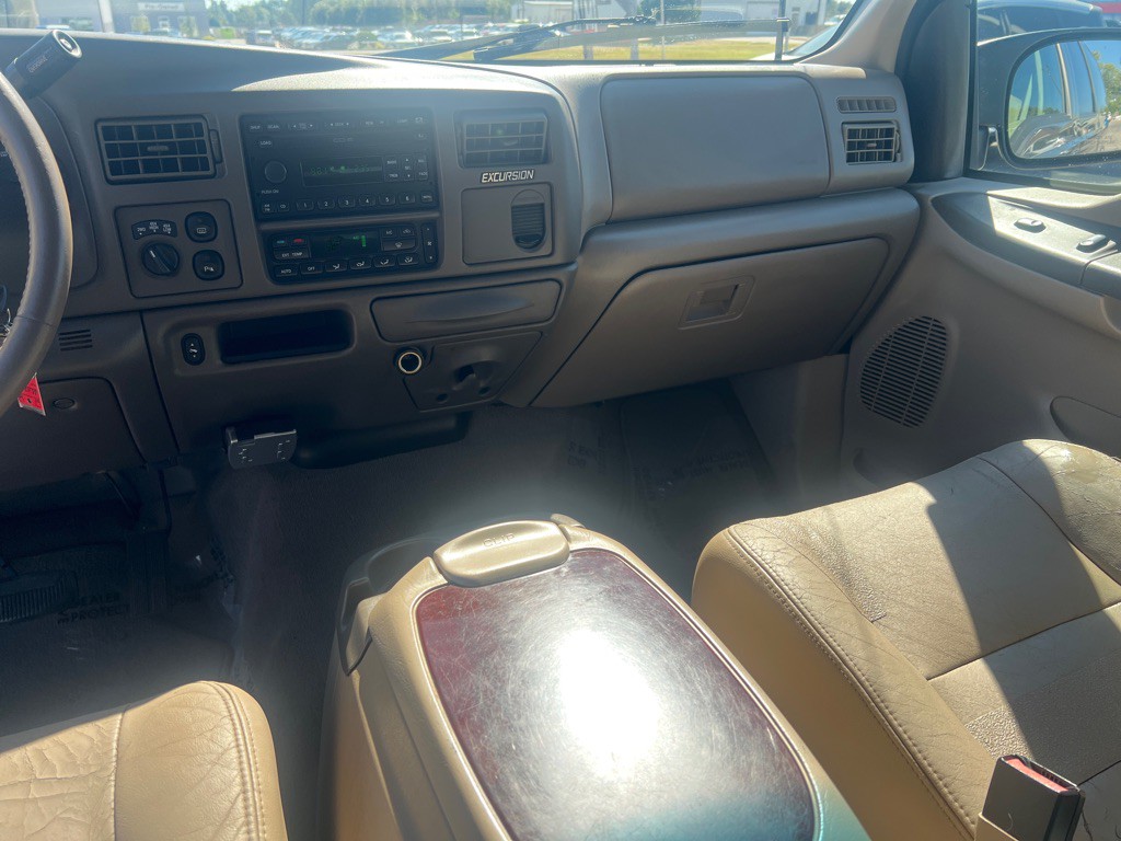 2003 Ford Excursion Image 20