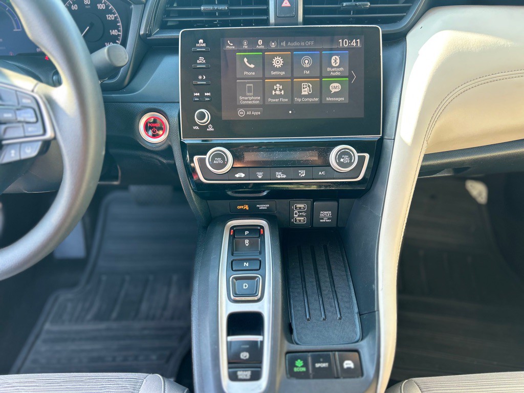 2020 Honda Insight Image 16
