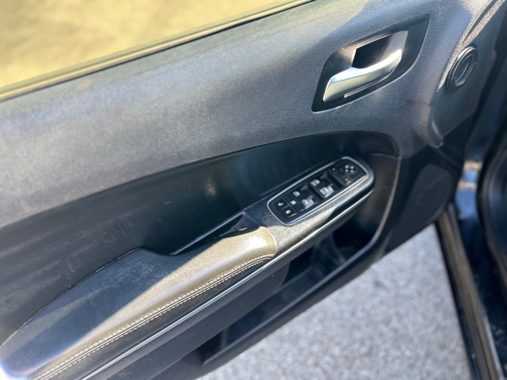 2017 Dodge Charger Image 9