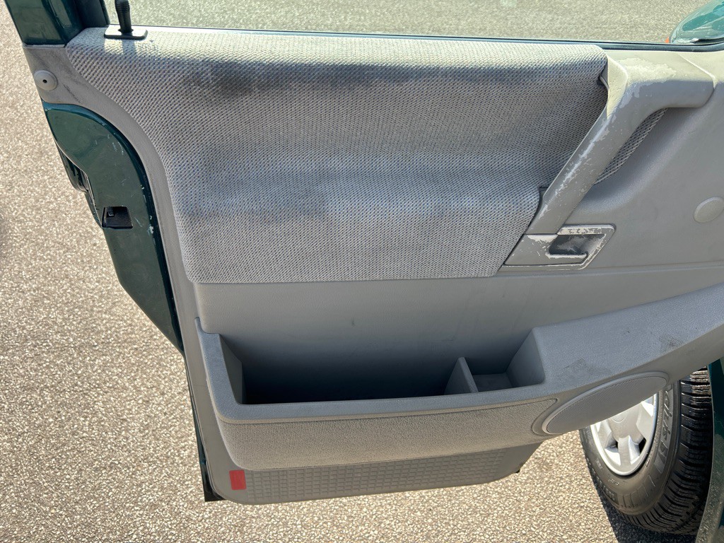 1999 Volkswagen Eurovan Image 9