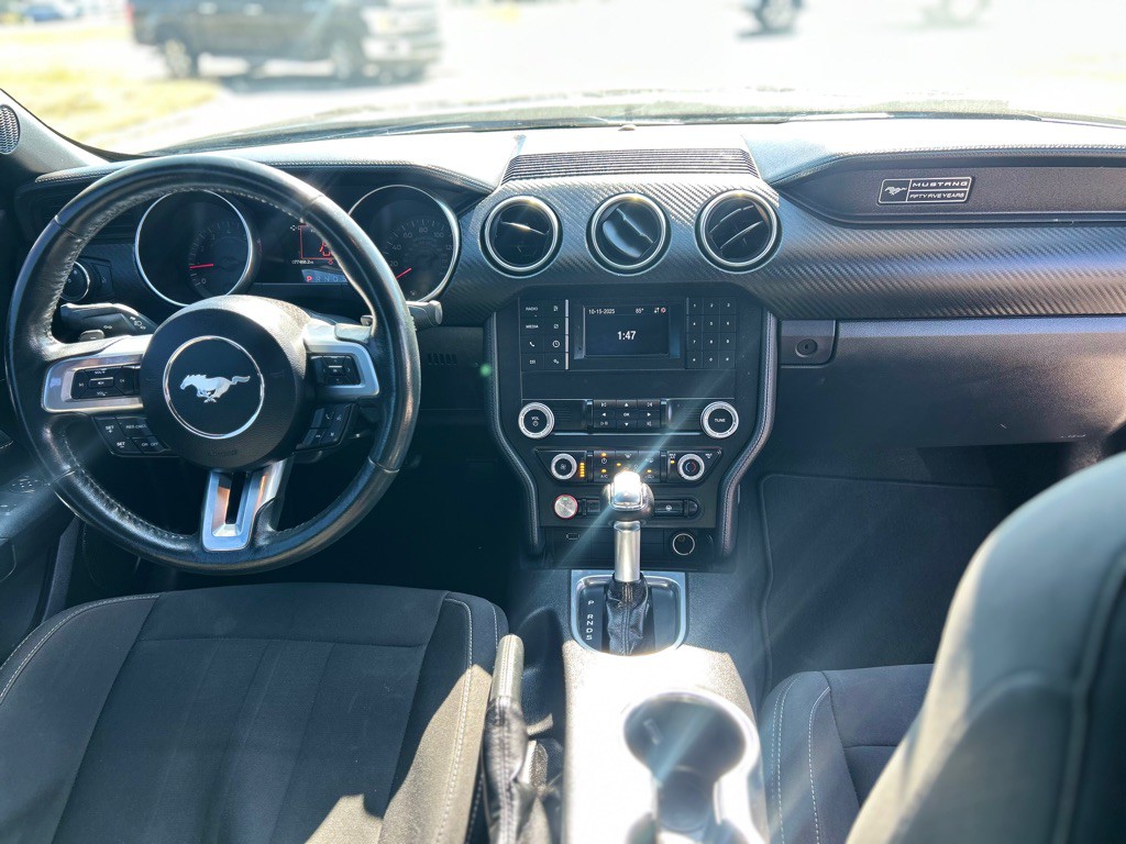 2020 Ford Mustang Image 15