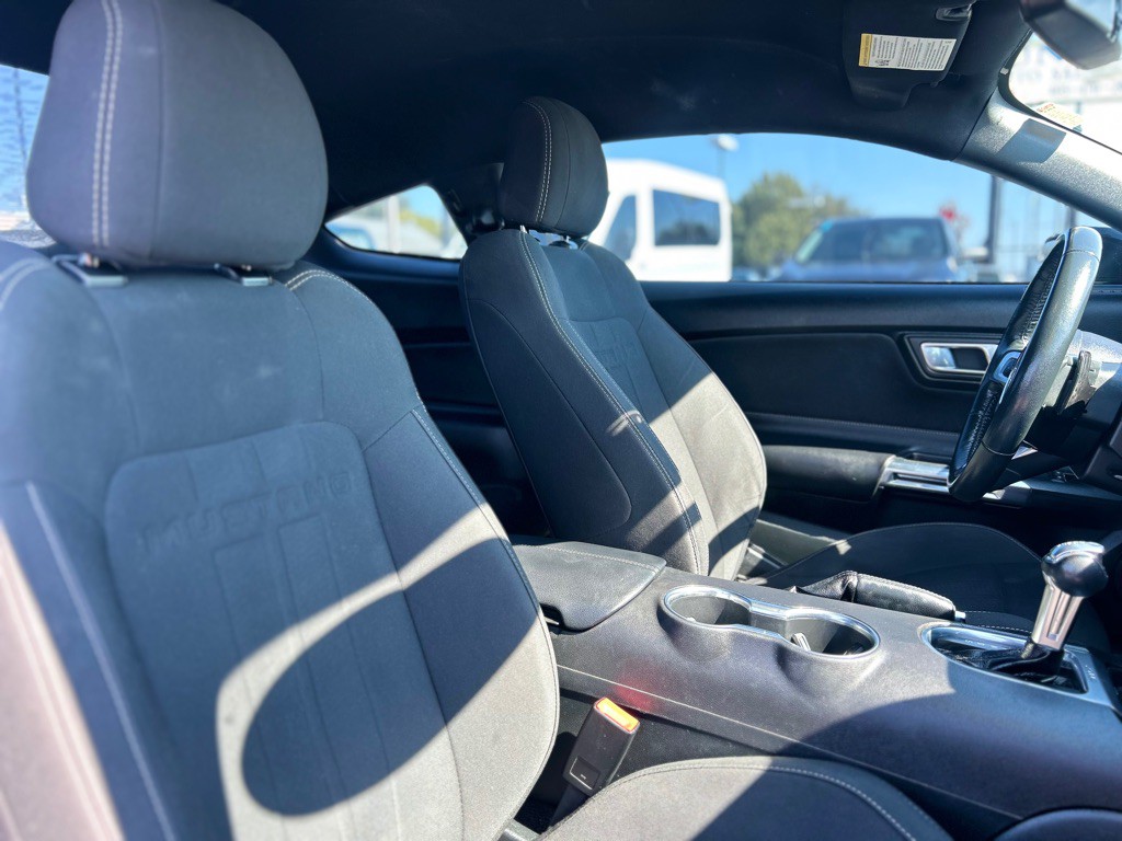 2020 Ford Mustang Image 16