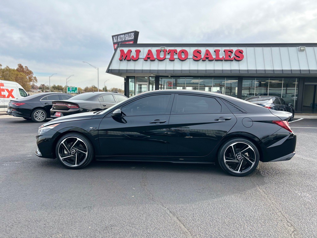 2023 Hyundai Elantra Image 1