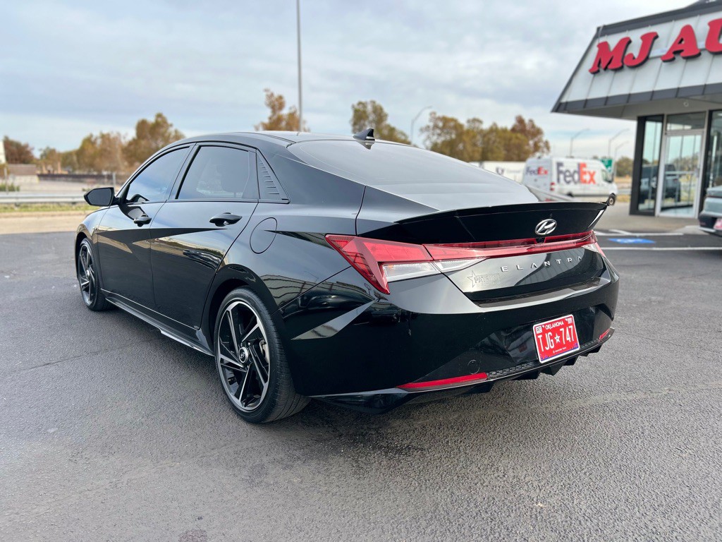 2023 Hyundai Elantra Image 5