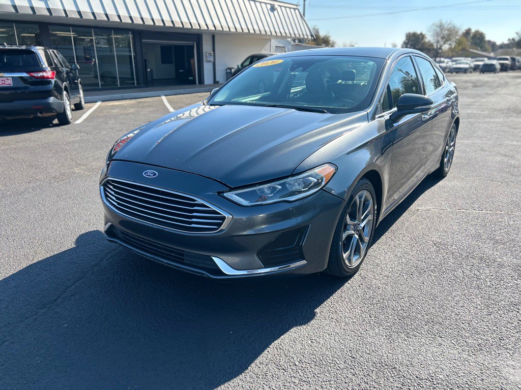 2020 Ford Fusion Image 2