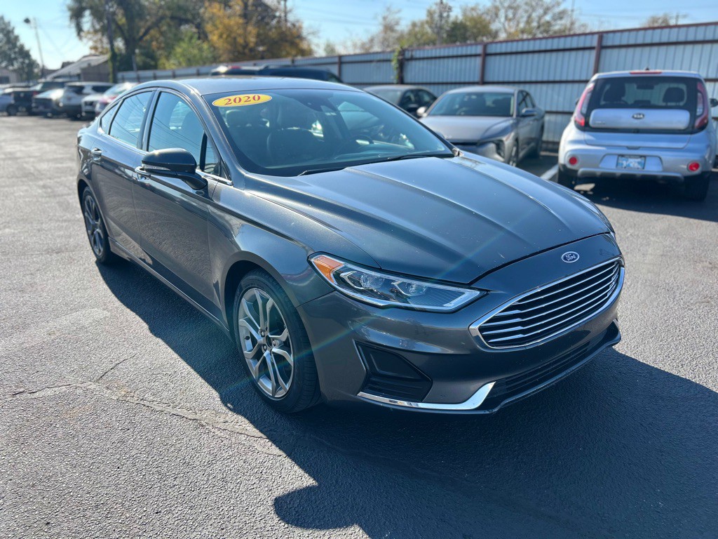 2020 Ford Fusion Image 3