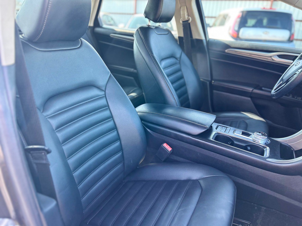 2020 Ford Fusion Image 15