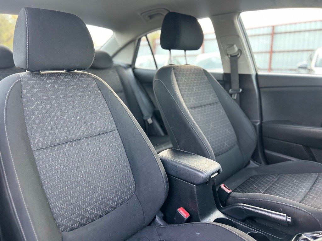 2019 Kia Rio Image 17