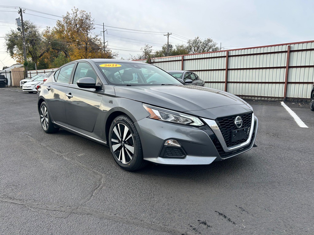 2021 Nissan Altima Image 3