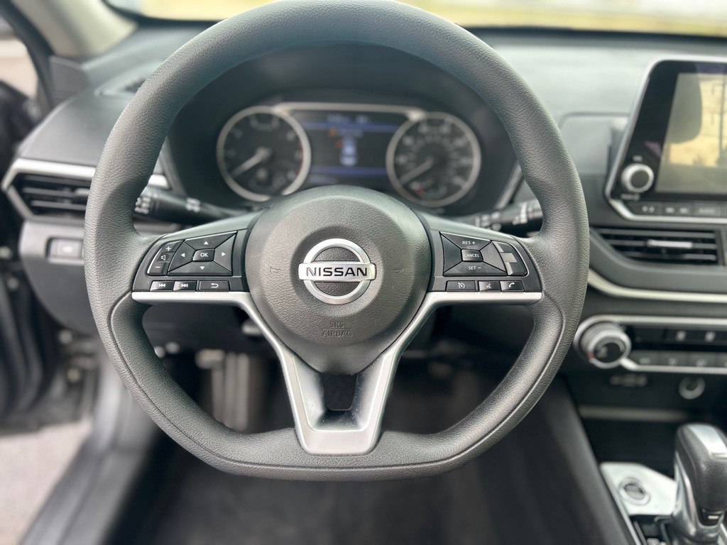 2021 Nissan Altima Image 10