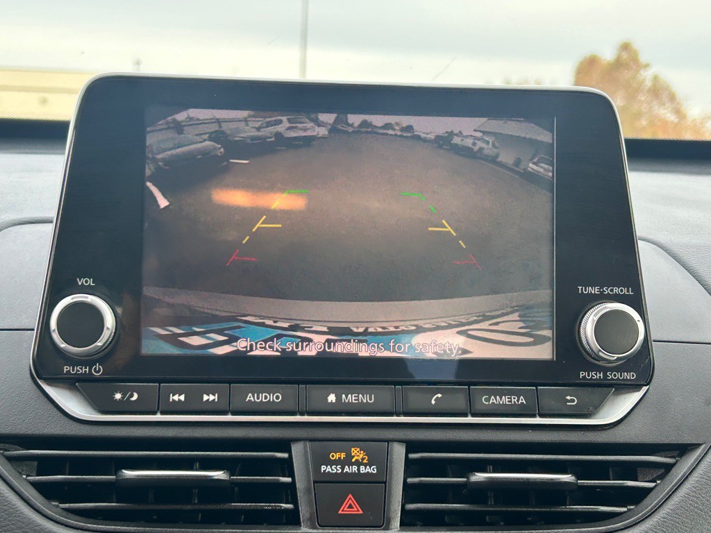 2021 Nissan Altima Image 13