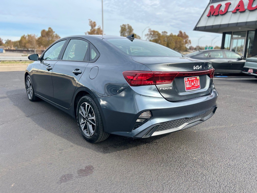 2024 Kia Forte Image 5