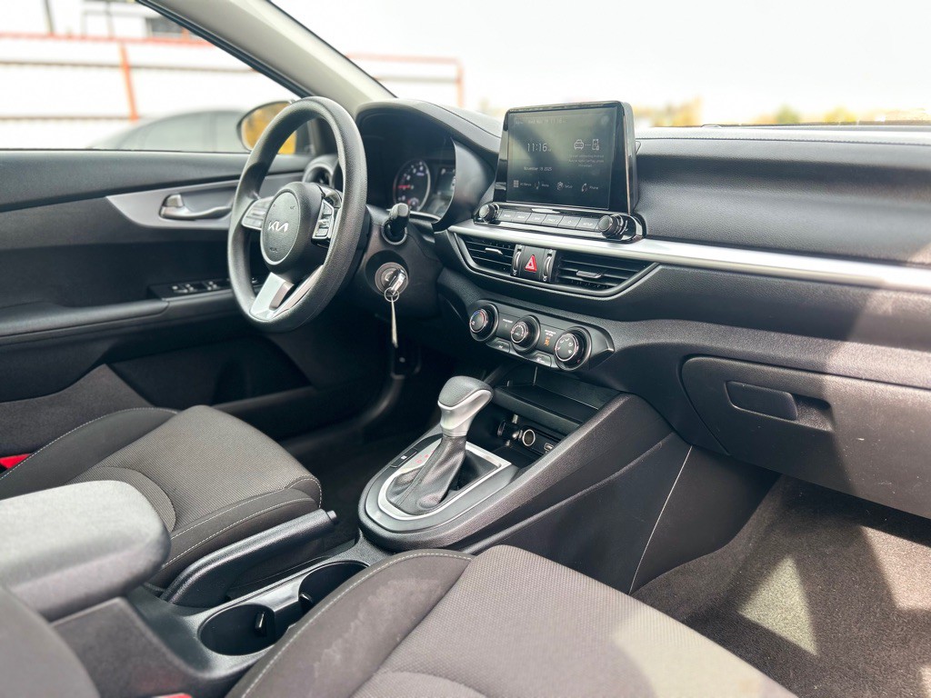 2024 Kia Forte Image 17