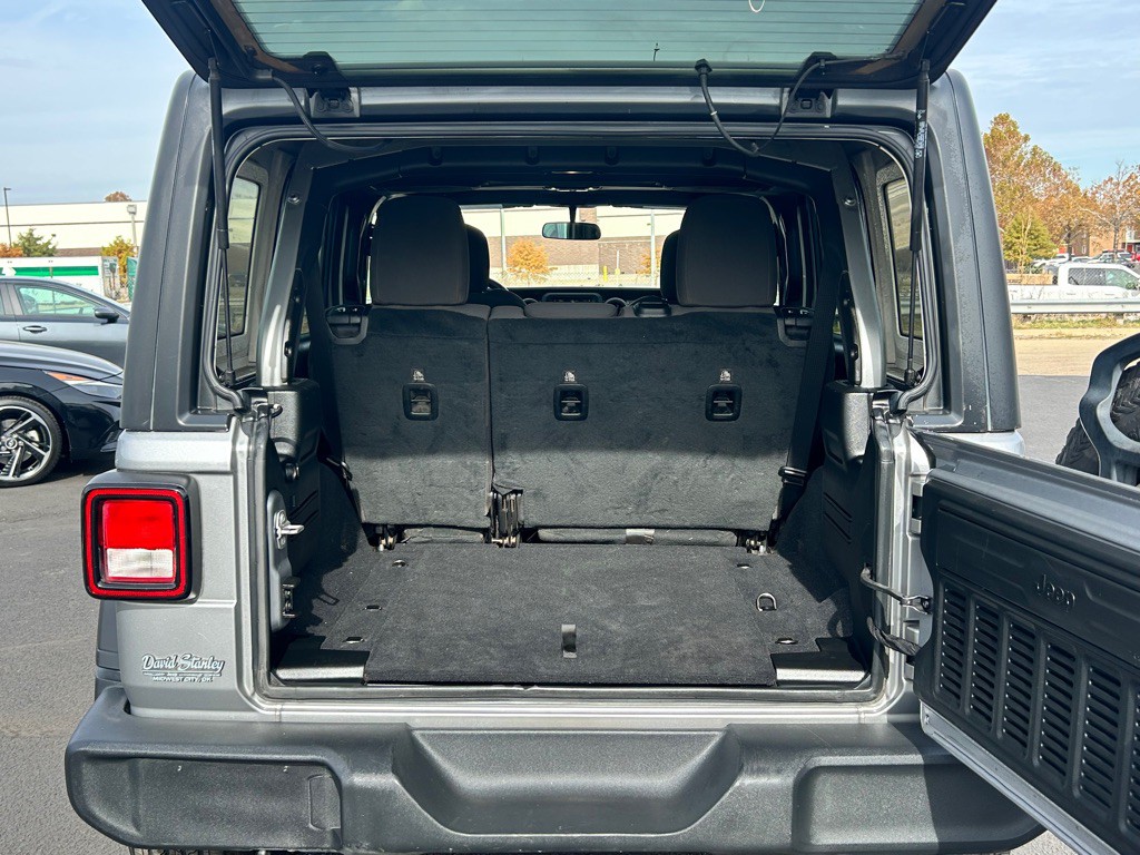 2020 Jeep Wrangler Unlimited Image 21