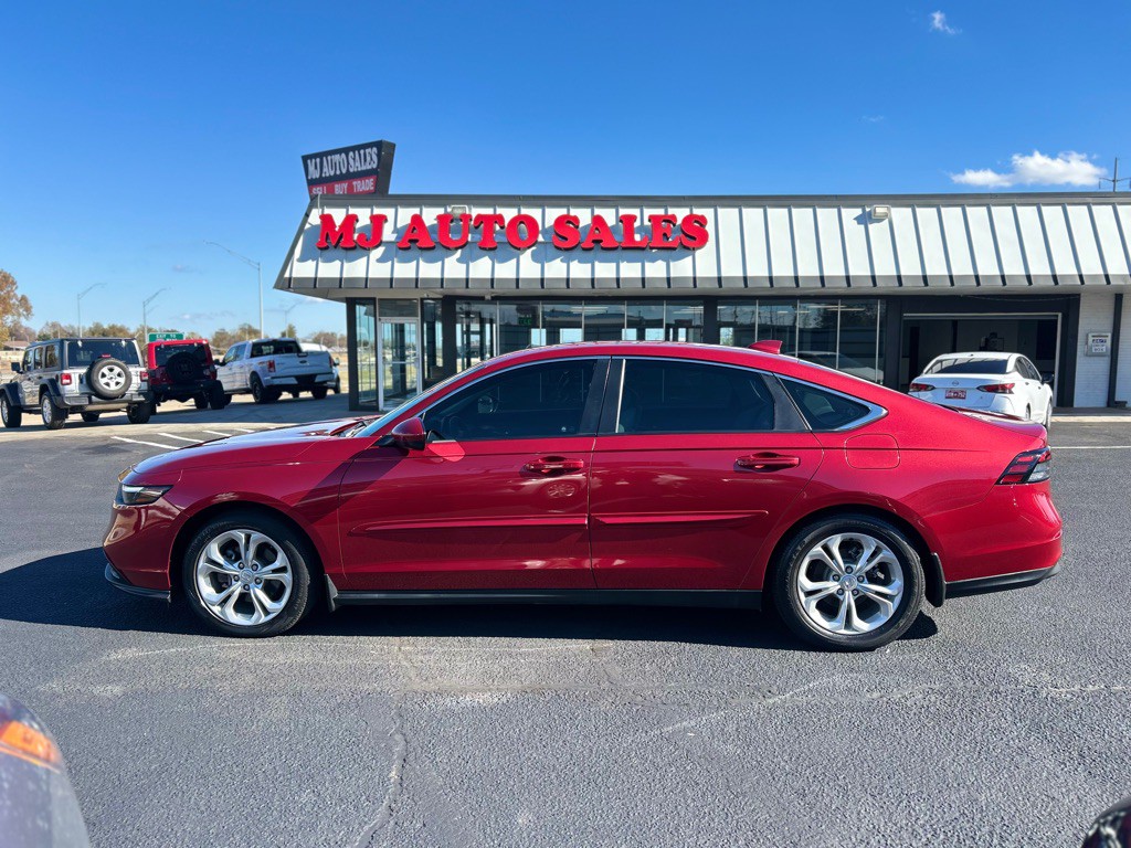 2023 Honda Accord Image 1