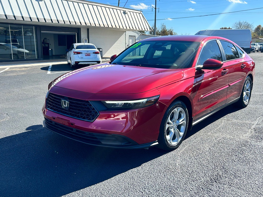 2023 Honda Accord Image 2