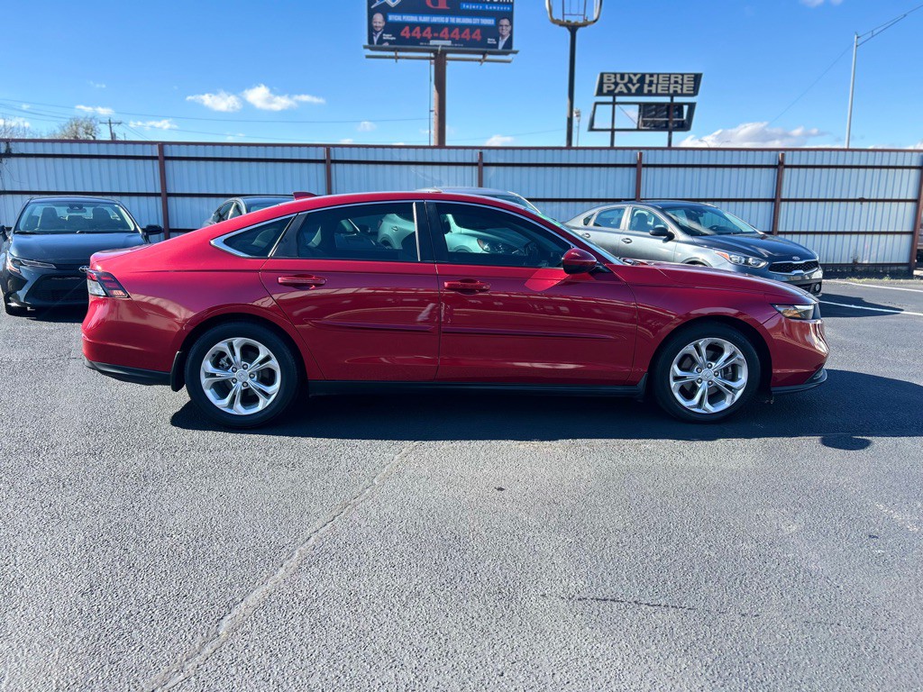 2023 Honda Accord Image 7