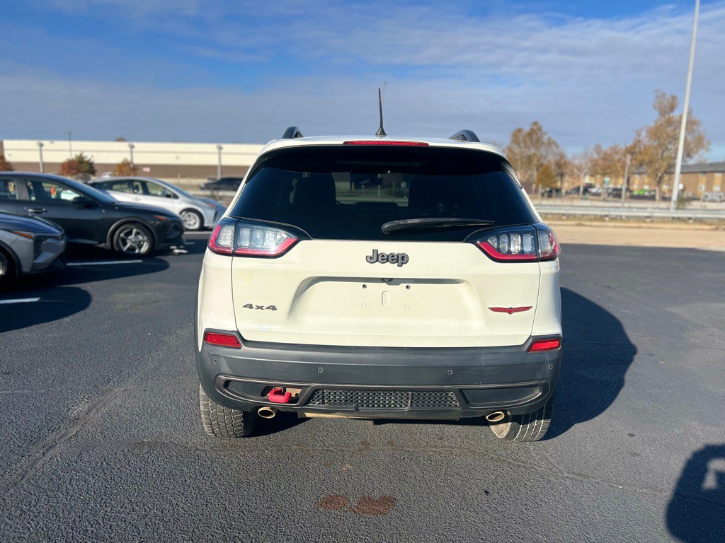 2019 Jeep Cherokee Image 5