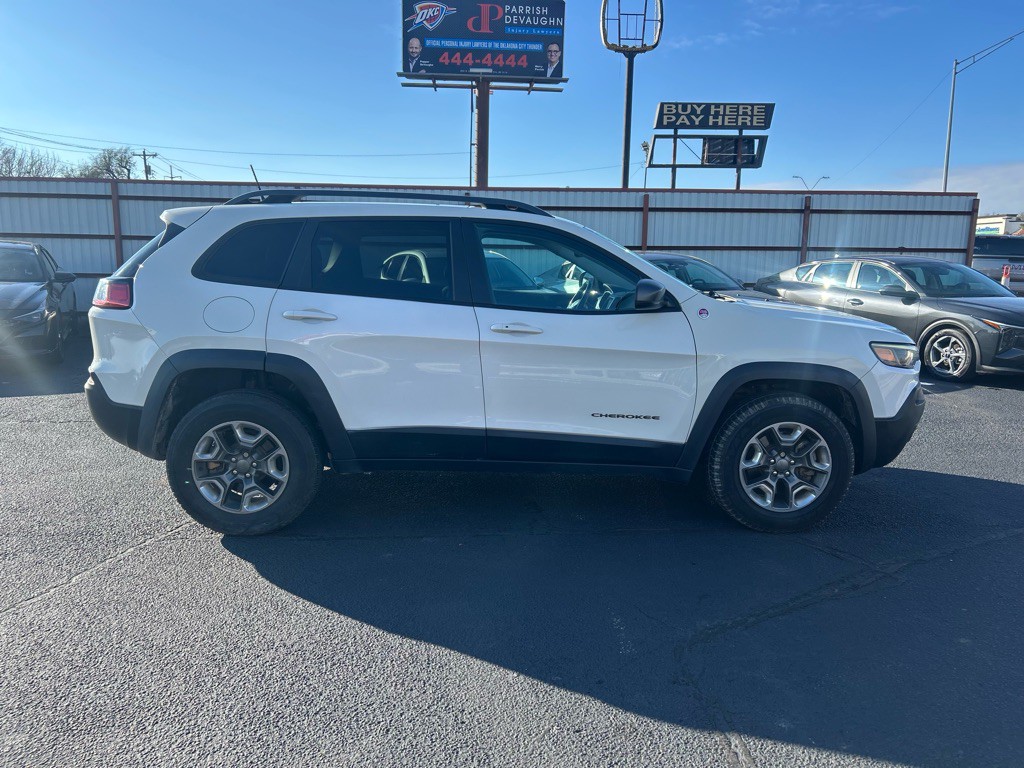2019 Jeep Cherokee Image 8