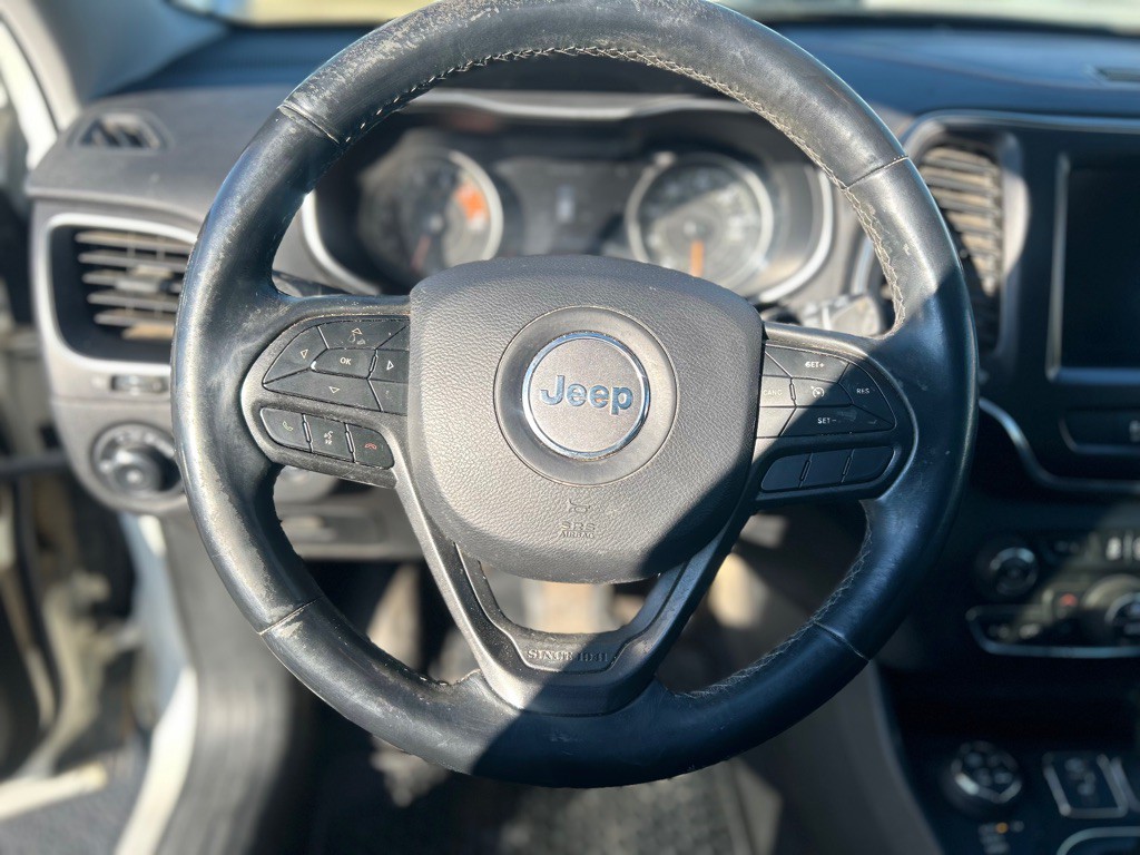 2019 Jeep Cherokee Image 9